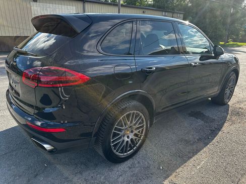 Used 2018 Porsche Cayenne image 6