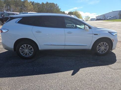 Used 2023 Buick Enclave Essence AWD/4WD image 32