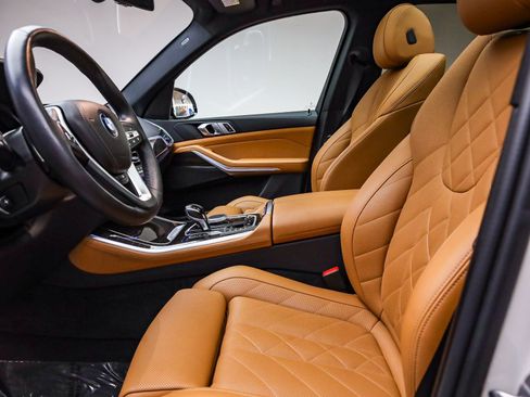 Used 2023 BMW X5 xDrive45e w/ Climate Comfort Package image 19