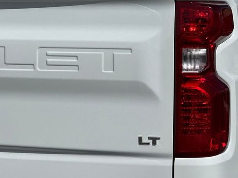 Used 2025 Chevrolet Silverado 1500 LT image 27