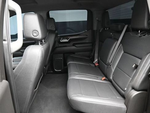Used 2024 GMC Sierra 1500 SLT AWD/4WD image 22
