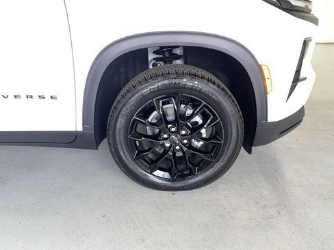 New 2026 Chevrolet Traverse LT w/ Midnight/Sport Edition AWD/4WD image 17