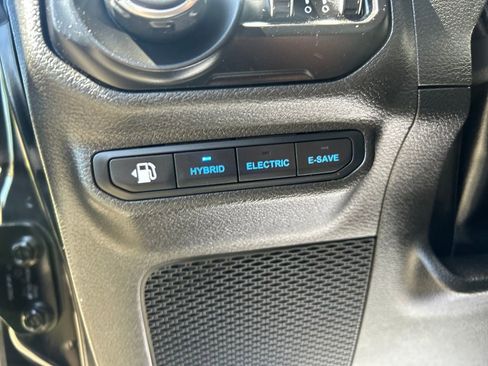 Used 2022 Jeep Wrangler Unlimited Rubicon 4xe w/ Dual Top Group AWD/4WD image 28
