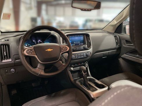 Used 2022 Chevrolet Colorado LT w/ Fleet Safety Package RWD image 18