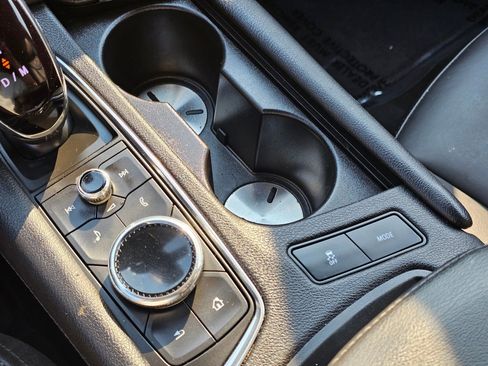 Used 2021 Cadillac XT5 Premium Luxury image 10