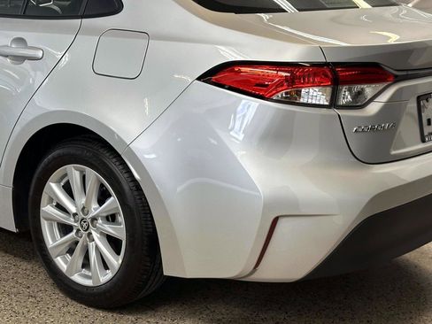 Used 2025 Toyota Corolla LE w/ LE Premium Package FWD image 9
