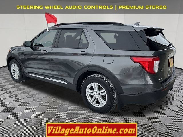 Used 2020 Ford Explorer XLT w/ Comfort Package AWD/4WD image 2