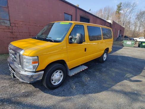 Used 2014 Ford E-250 and Econoline 250 RWD image 1
