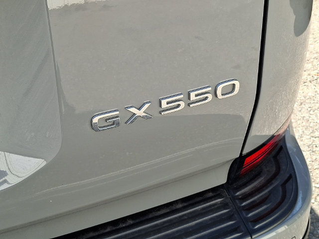 Used 2024 Lexus GX 550 w/ Accessory Package (Z1) AWD/4WD image 29