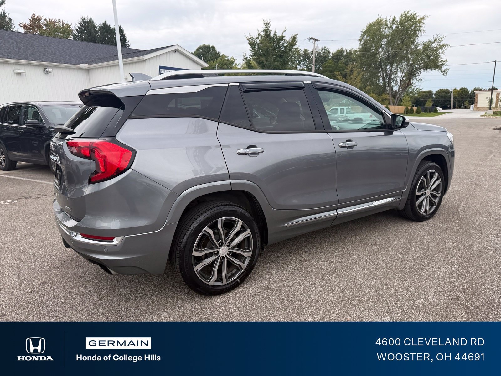 Used 2019 GMC Terrain Denali w/ Advanced Safety Package AWD/4WD image 7