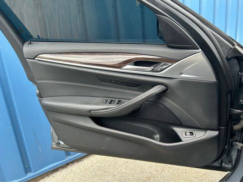 Used 2020 BMW 530i xDrive w/ Convenience Package image 24