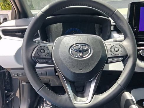 Used 2026 Toyota Corolla SE FWD image 15
