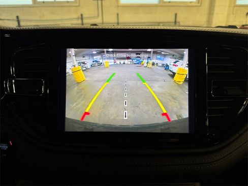 Used 2022 Dodge Durango GT image 18