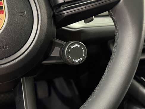 Certified 2025 Porsche Cayenne image 48