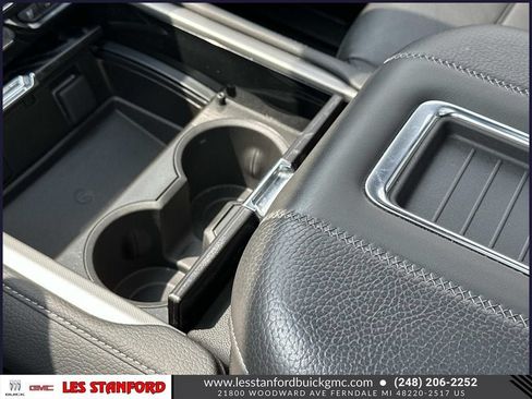 Used 2024 GMC Yukon Denali AWD/4WD image 34