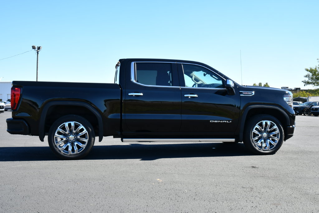 Used 2025 GMC Sierra 1500 Denali w/ Denali Reserve Package AWD/4WD image 8