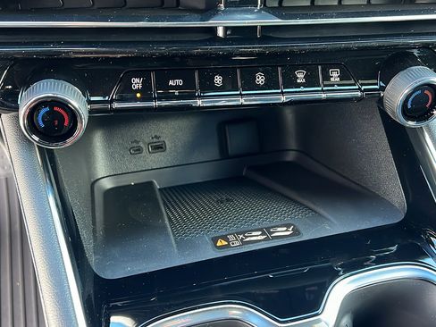 New 2026 Chevrolet Traverse LT image 22