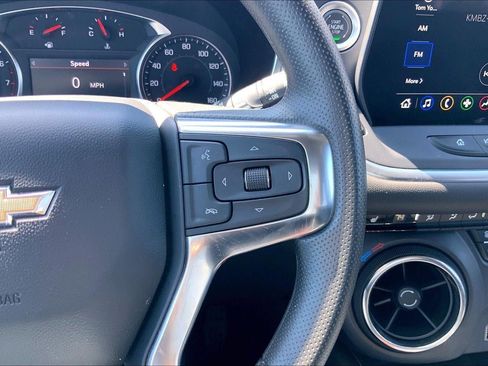 Used 2025 Chevrolet Blazer LT FWD image 18