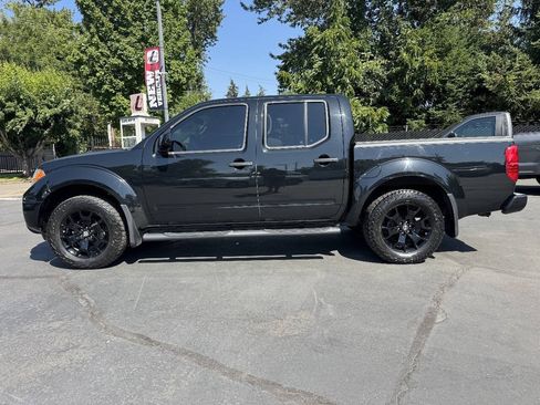 Used 2019 Nissan Frontier SV w/ Value Truck Package AWD/4WD image 2