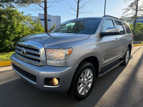 Used 2010 Toyota Sequoia Limited AWD/4WD image 2