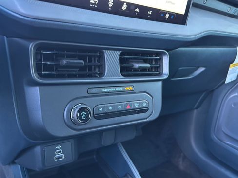 New 2026 Ford Maverick XL image 32