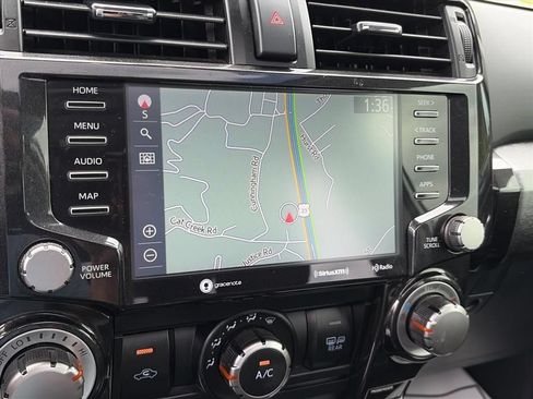 Used 2021 Toyota 4Runner Venture w/ Moonroof Package AWD/4WD image 11