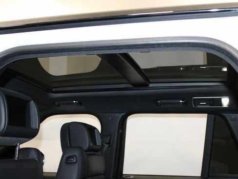 Used 2017 Land Rover Range Rover Supercharged image 12