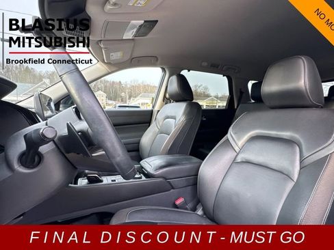 Used 2023 Nissan Pathfinder SL image 9