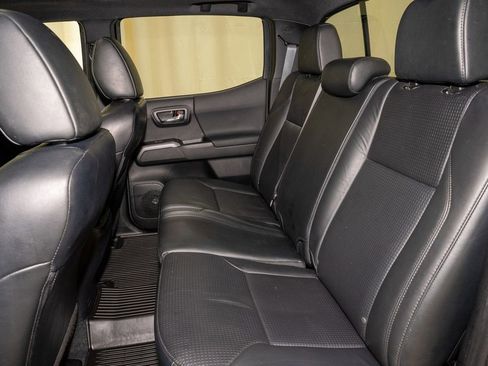 Certified 2020 Toyota Tacoma TRD Sport w/ TRD Premium Sport Package image 7