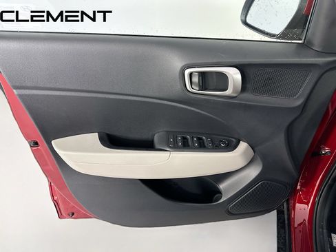 Certified 2026 Hyundai Venue SEL FWD image 28