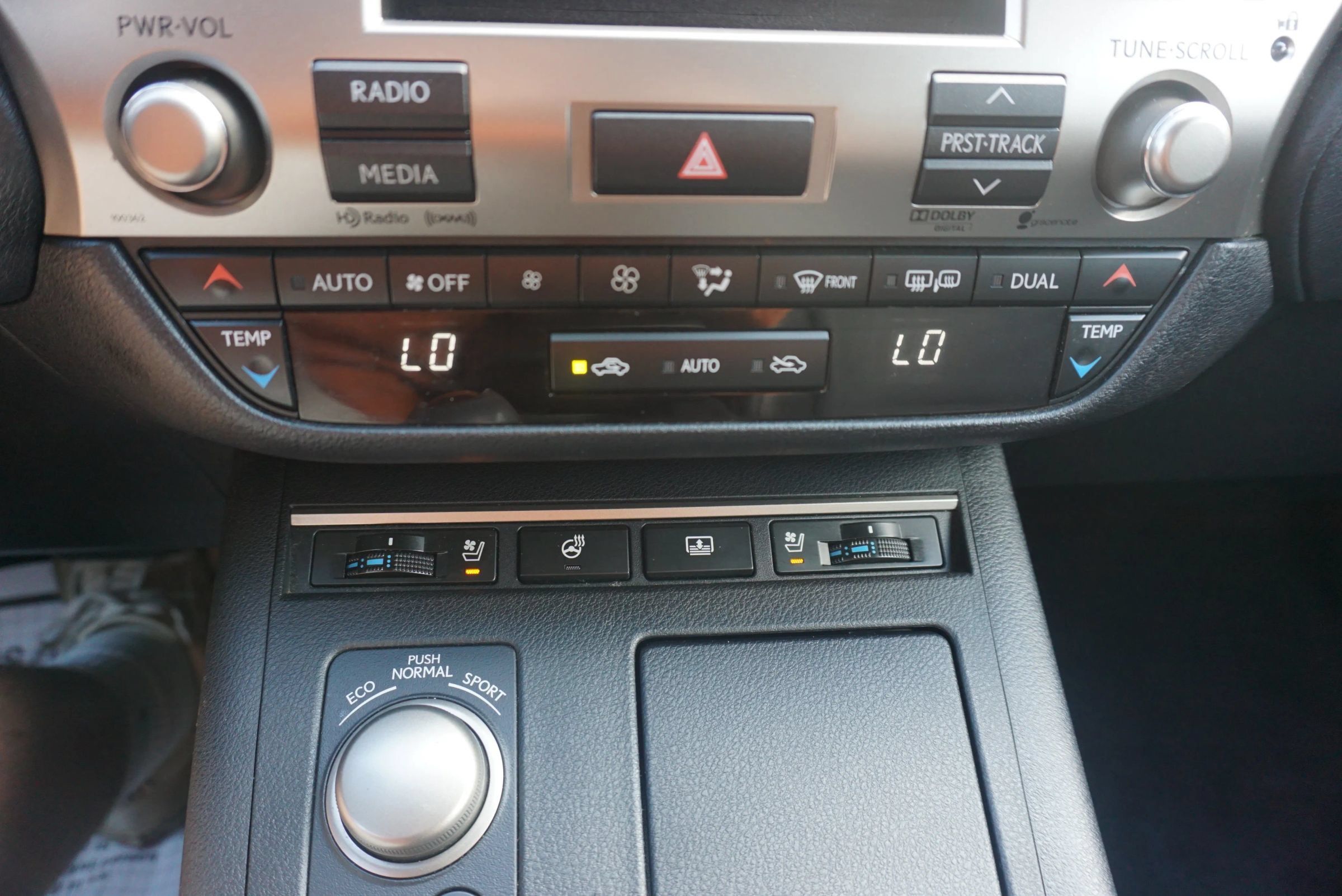 Used 2014 Lexus ES 350 w/ Luxury Package FWD image 11