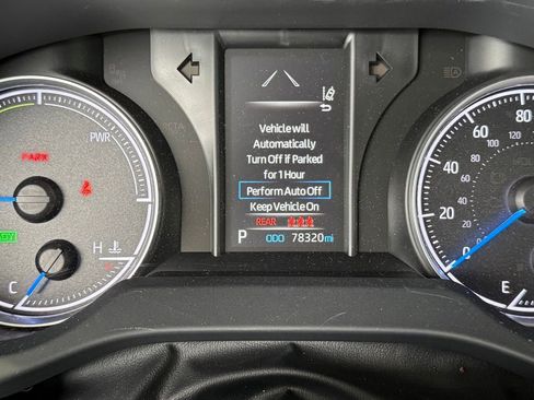 Certified 2021 Toyota Venza LE w/ Carpet Mat Package (TMS) image 23