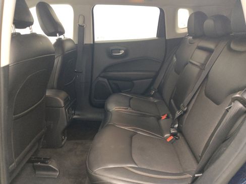 Used 2018 Jeep Compass Latitude w/ Safe & Security Group FWD image 18