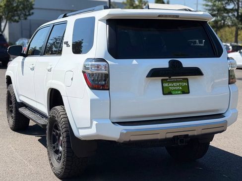 Used 2023 Toyota 4Runner TRD Off-Road Premium w/ Moonroof Package AWD/4WD image 3