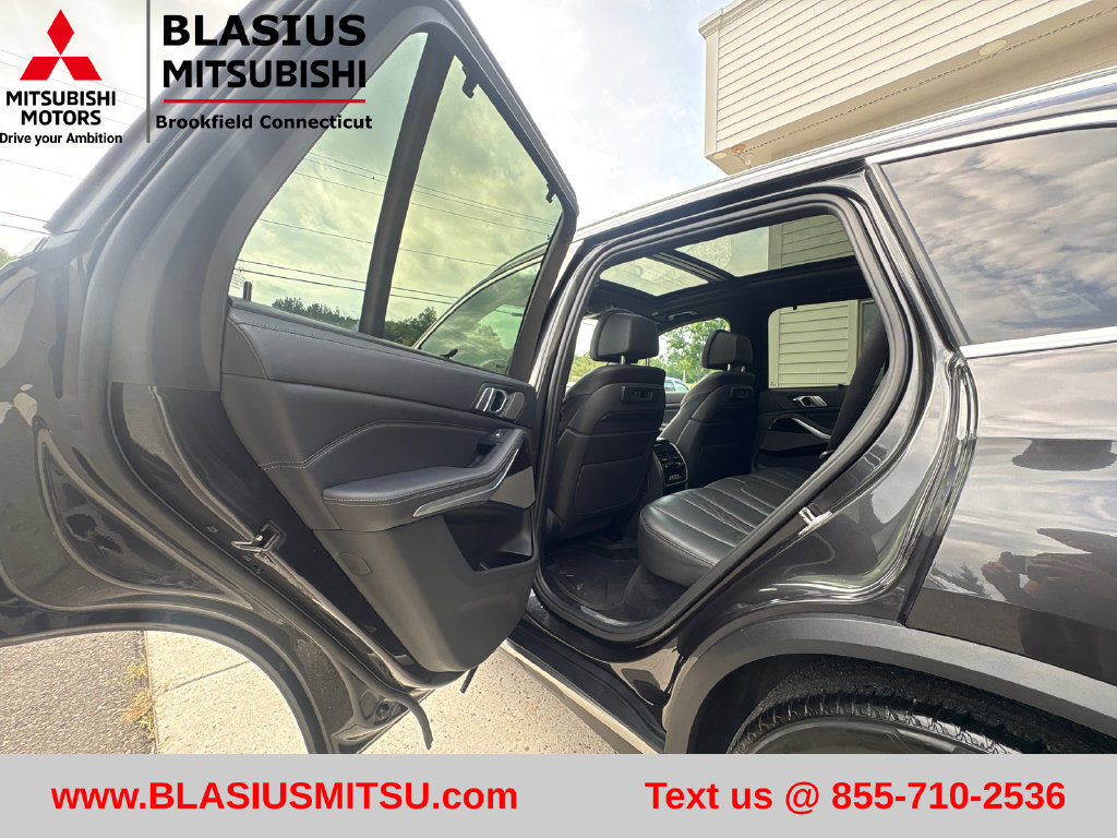 Used 2020 BMW X5 xDrive50i w/ Executive Package AWD/4WD image 35