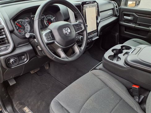 Used 2024 RAM 2500 Big Horn w/ Sport Appearance Package image 6