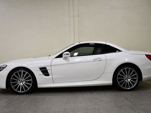 Used 2017 Mercedes-Benz SL 550 image 27