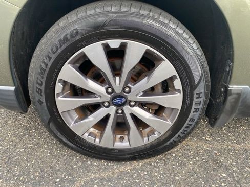 Used 2017 Subaru Outback 2.5i Touring image 9