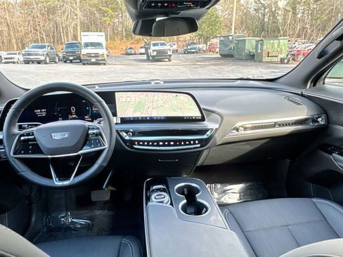 Used 2025 Cadillac Lyriq Luxury w/ LPO, Floor Liner Package RWD image 30