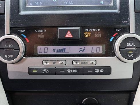 Used 2013 Toyota Camry XLE FWD image 15