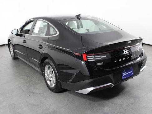 Used 2025 Hyundai Sonata SE image 4