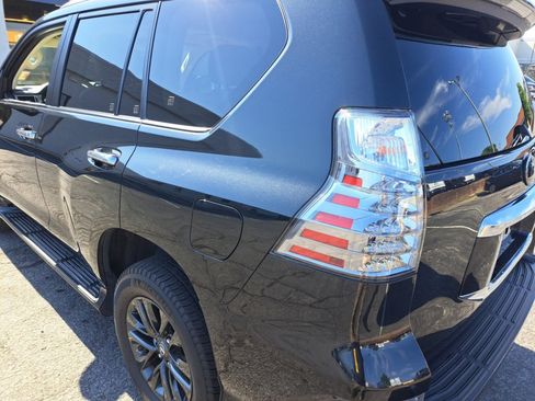 Used 2022 Lexus GX 460 Premium AWD/4WD image 23