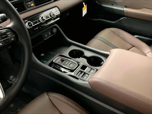 New 2026 Honda Pilot Touring image 14