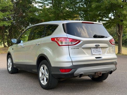 Used 2015 Ford Escape SE AWD/4WD image 3