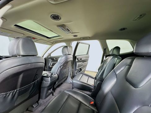 Used 2025 Kia Telluride S AWD/4WD image 13