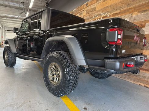 New 2026 Jeep Gladiator Rubicon w/ Steel Power Dome Hood Package AWD/4WD image 24