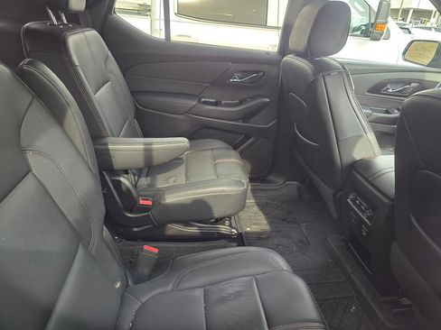 Used 2022 Chevrolet Traverse RS w/ LPO, Floor Liner Package image 4