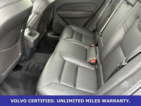 Certified 2025 Volvo XC60 B5 Core image 30