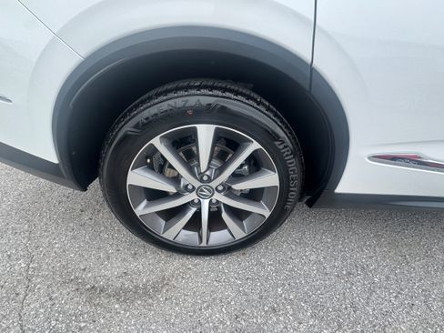 Used 2025 Acura MDX FWD w/ Technology Package image 3