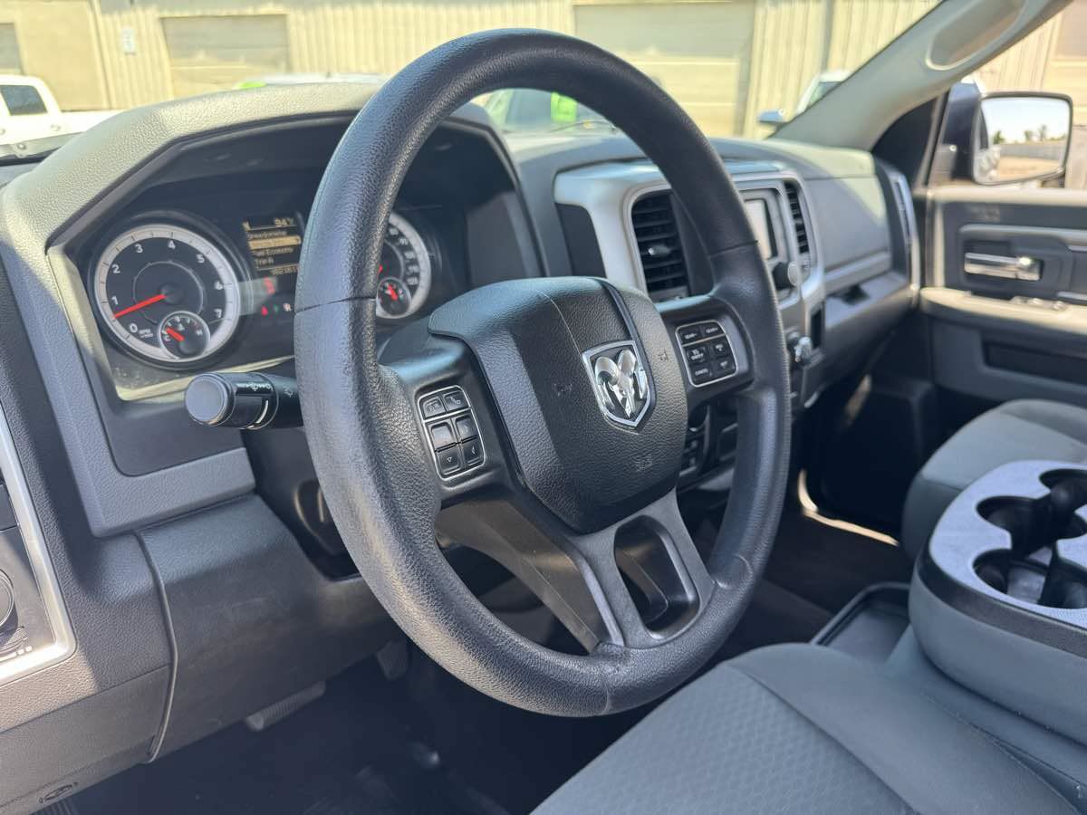 Used 2017 RAM 1500 Classic SLT AWD/4WD image 24
